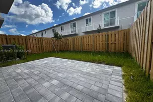 632 SE 14th Ct, Homestead, FL 33034 - Photo 12