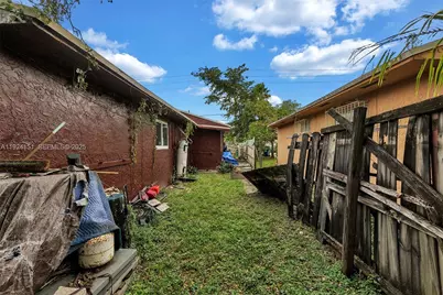 2390 Superior St, Opa-Locka, FL 33054 - Photo 18