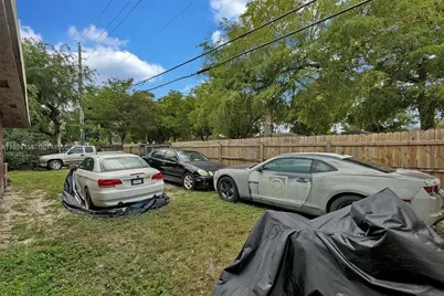 2390 Superior St, Opa-Locka, FL 33054 - Photo 16