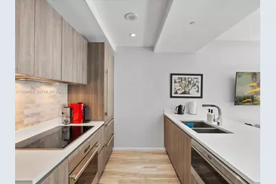 801 S Miami Ave #1603, Miami, FL 33130 - Photo 14