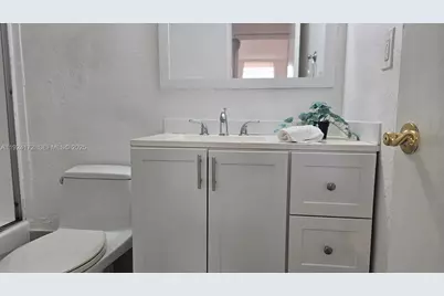 4550 NW 9th St #719E, Miami, FL 33126 - Photo 4