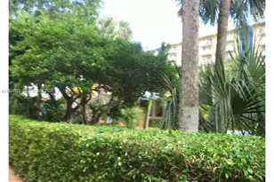 4550 NW 9th St, Miami, FL 33126 - Photo 30