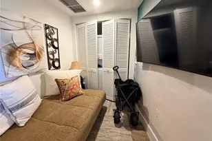 121 NE 34th St, Miami, FL 33137 - Photo 24