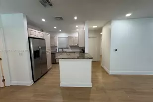 2731 N 72nd Way, Hollywood, FL 33024 - Photo 6