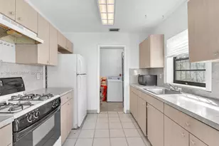 19820 NW 39th Ave, Miami Gardens, FL 33055 - Photo 14