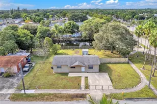 19820 NW 39th Ave, Miami Gardens, FL 33055 - Photo 6