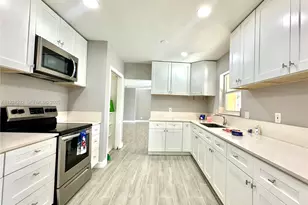 912 NE 9th Ct, Pompano Beach, FL 33060 - Photo 2