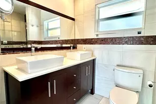 912 NE 9th Ct, Pompano Beach, FL 33060 - Photo 10