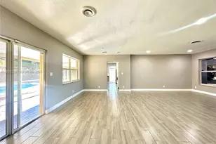 912 NE 9th Ct, Pompano Beach, FL 33060 - Photo 6