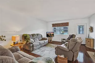 580 Egret Dr, Hallandale Beach, FL 33009 - Photo 12