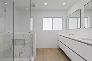 201 SE 12th St, Pompano Beach, FL 33060 - Photo 30