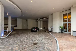 1060 Brickell Ave, Miami, FL 33131 - Photo 12