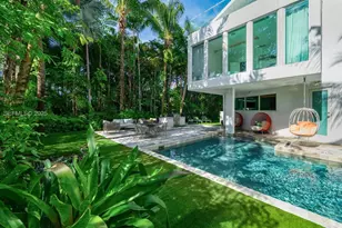 480 Ocean Blvd, Golden Beach, FL 33160 - Photo 2