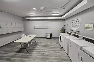 4200 Hillcrest Dr, Hollywood, FL 33021 - Photo 30