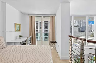 41 SE 5th St, Miami, FL 33131 - Photo 20