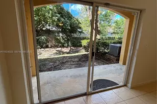 6533 Catalina Ln, Tamarac, FL 33321 - Photo 4