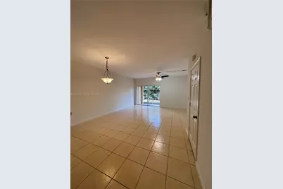 6533 Catalina Ln #6533, Tamarac, FL 33321 - Photo 2