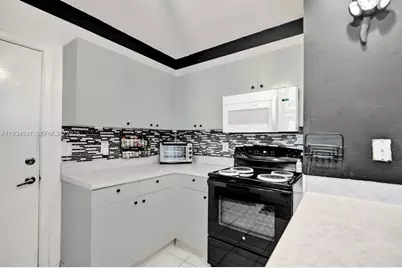 10529 NW 57th Court, Coral Springs, FL 33076 - Photo 18