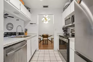 2682 N Nob Hill Rd, Sunrise, FL 33322 - Photo 10