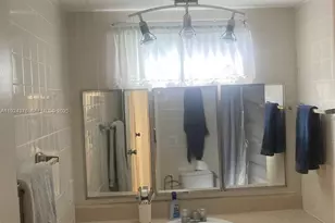 310 NE 45th Pl, Deerfield Beach, FL 33064 - Photo 18