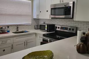 2640 NW 14th Ct, Fort Lauderdale, FL 33311 - Photo 2