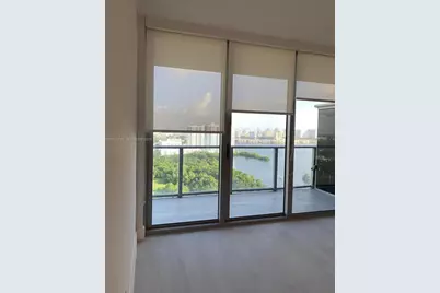 16385 Biscayne Blvd #2302, North Miami Beach, FL 33160 - Photo 14