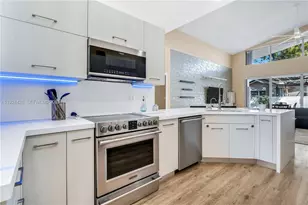 18361 NW 10th St, Pembroke Pines, FL 33029 - Photo 12