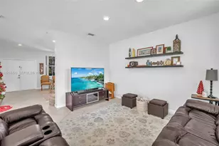 1058 Tupelo Way, Weston, FL 33327 - Photo 8