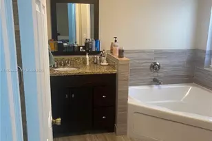 14046 S Cypress Cove Cir, Davie, FL 33325 - Photo 20