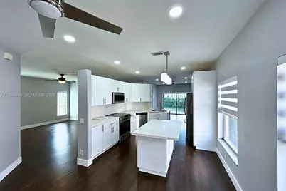 6254 NW 38th Dr, Coral Springs, FL 33067 - Photo 6