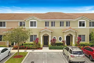 1052 SE 23rd Ave, Homestead, FL 33035 - Photo 2