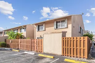 8450 SW 154th Cir Ct, Miami, FL 33193 - Photo 2