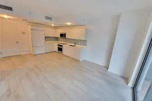 55 SW 9th St, Miami, FL 33130 - Photo 4