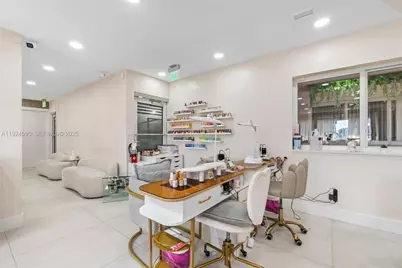 2710 SW 87th Ave, Miami, FL 33165 - Photo 12