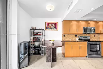 4000 Towerside Ter #705, Miami, FL 33138 - Photo 18