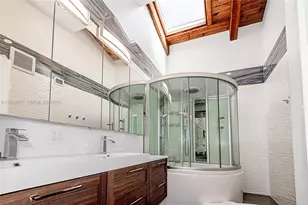 2621 S Parkview Dr, Hallandale Beach, FL 33009 - Photo 20