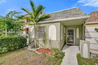 [Address not provided], North Miami, FL 33181 - Photo 2