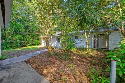 11550 SW 108th Ct, Miami, FL 33176 - Photo 36