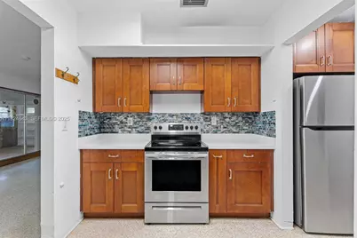 11550 SW 108th Ct, Miami, FL 33176 - Photo 14