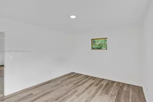 2371 NE 193rd St, Miami, FL 33180 - Photo 14