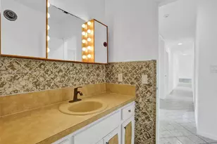 2371 NE 193rd St, Miami, FL 33180 - Photo 30