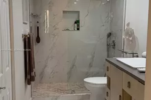 2333 Brickell Ave, Miami, FL 33129 - Photo 10
