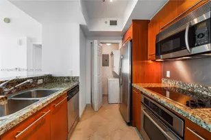 110 Washington Ave, Miami Beach, FL 33139 - Photo 1