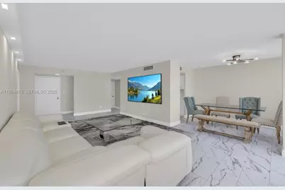 251 174th St #1415, Sunny Isles Beach, FL 33160 - Photo 2