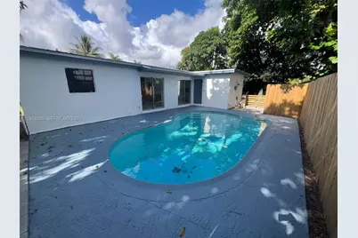 4421 NW 33rd St, Lauderdale Lakes, FL 33319 - Photo 2