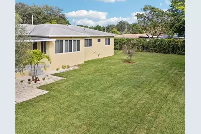 140 NE 161st St, Miami, FL 33162 - Photo 42