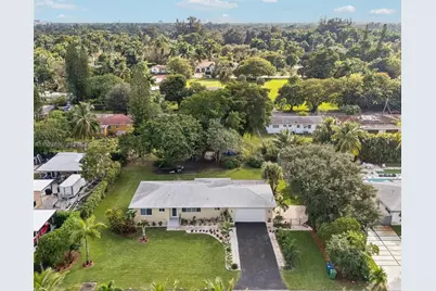 140 NE 161st St, Miami, FL 33162 - Photo 44