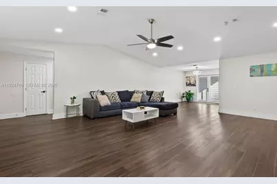 8210 E Sailmaker Ln, Jacksonville, FL 32210 - Photo 18