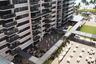 5225 Collins Ave, Miami Beach, FL 33140 - Photo 4