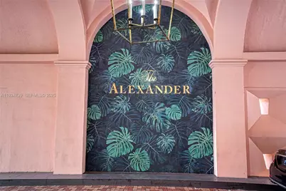 5225 Collins Ave #1204, Miami Beach, FL 33140 - Photo 16